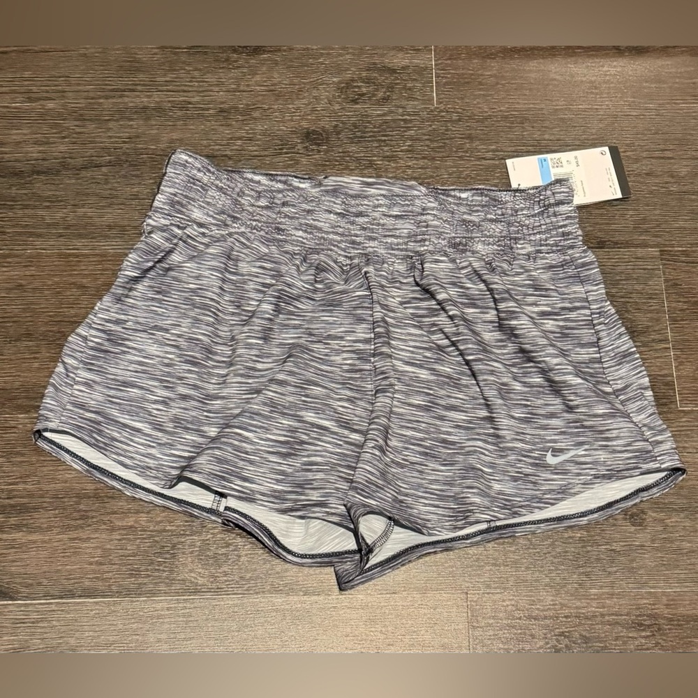 Nike Women’s Dri Fit Mid Rise 3” Printed Shorts - Size M